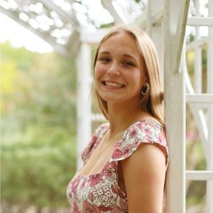 Meet your Posher, Megan